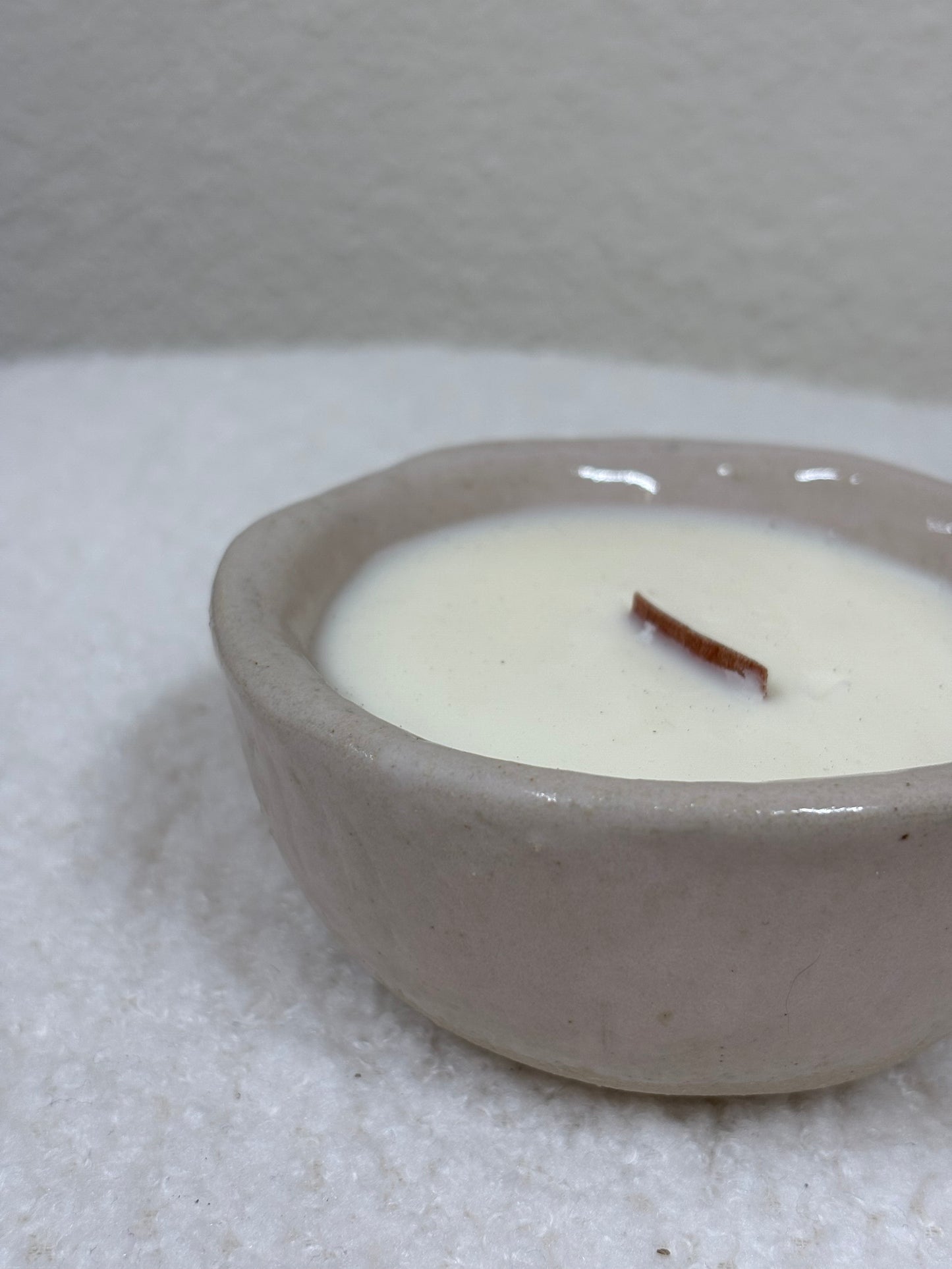 Candela in Ceramica Artigianale – beige