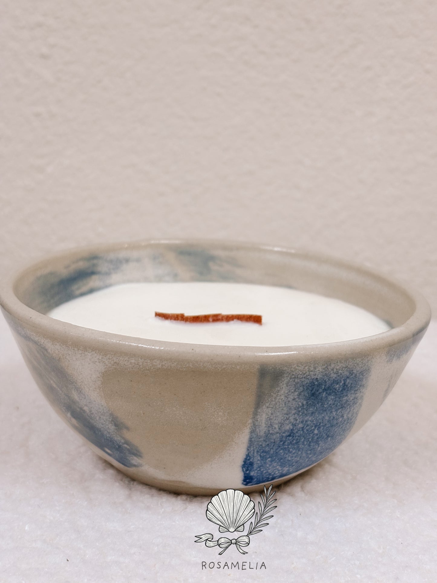 Candela in Ceramica Artigianale al Tornio – Blu e Sabbia